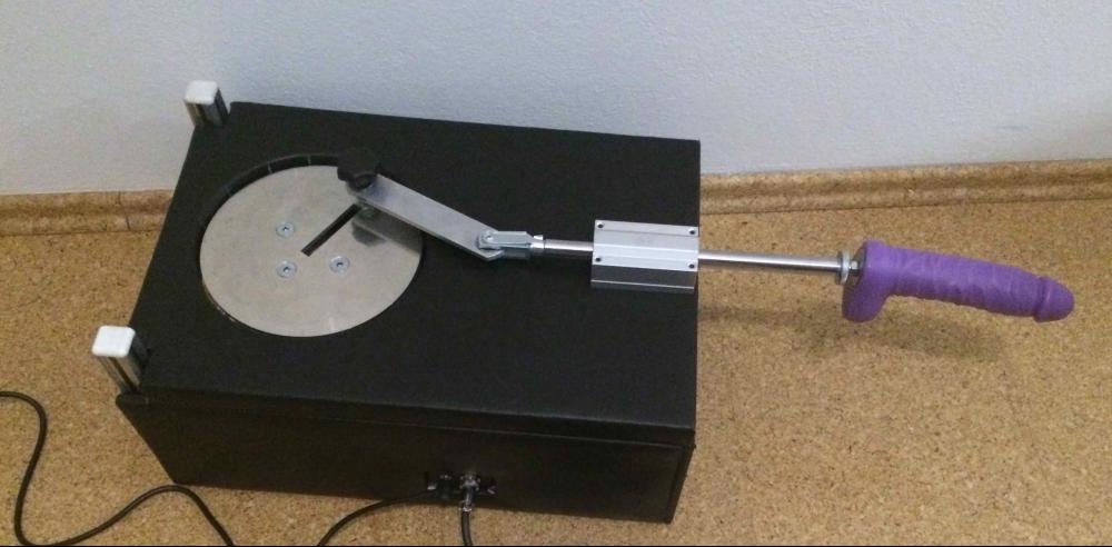 Fickmaschine Emtoy 14.190 im liegen.jpg