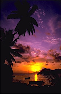 23_Sunset_Over_Praslin.jpg