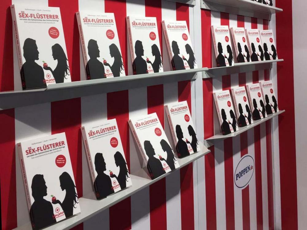Buecherwand_sexfluesterer.jpg