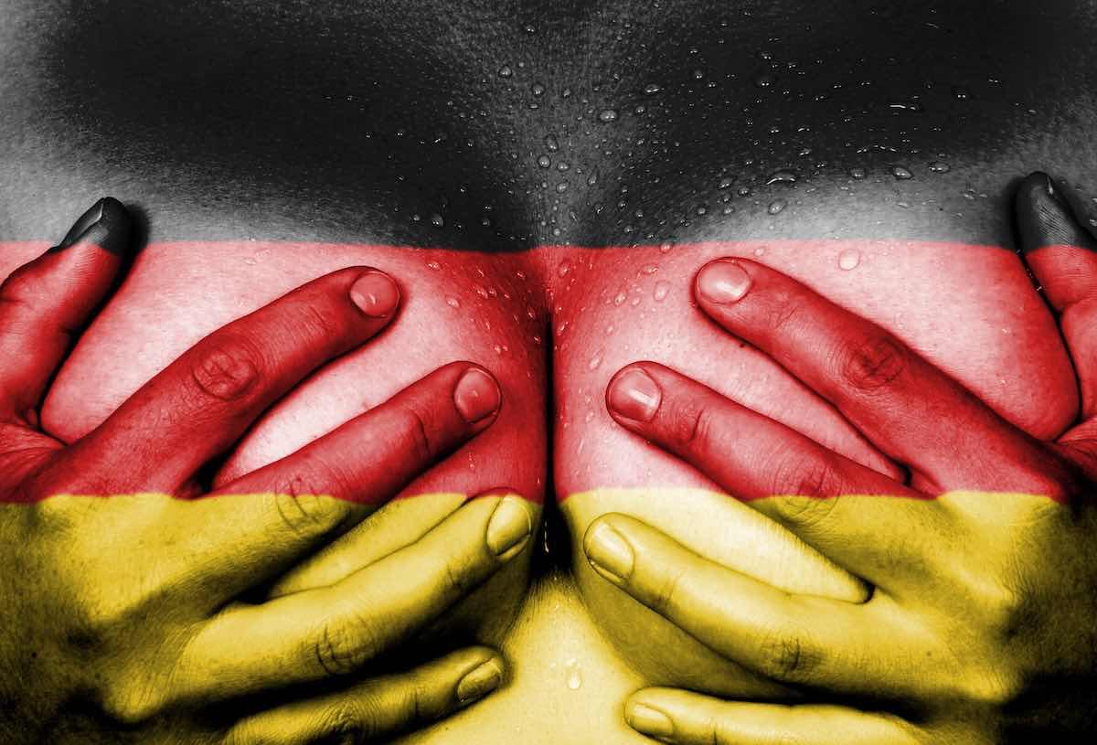 Mehr Informationen zu "So liebt Deutschland: Der Ost-West Sex-Vergleich"
