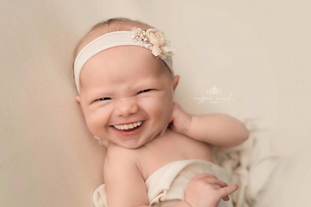 babies-mit-zaehnen-babyportraits-coffee-creek-studio_01.jpg