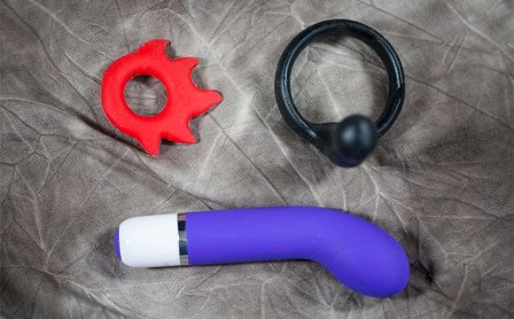 Mehr Informationen zu "12 Must-Have Sexspielzeug für Männer - Die heißesten Toys für grenzenloses Vergnügen! "