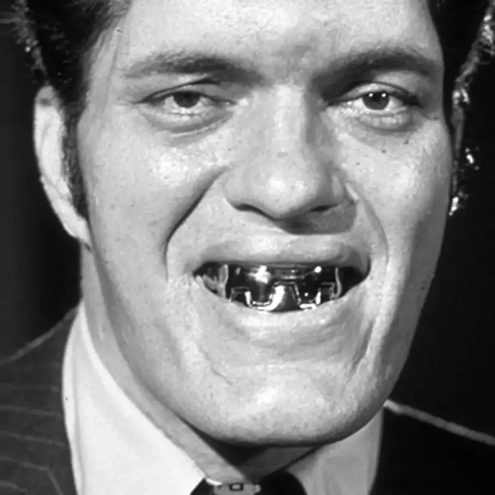 Richard Kiel - Beisser.jpg