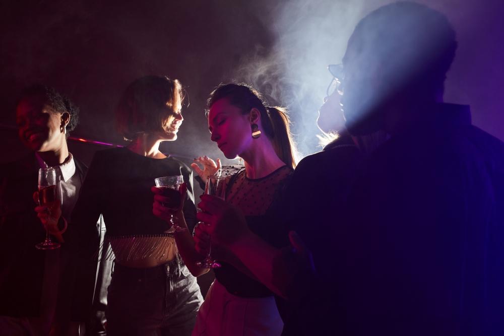 Swingerclubs_in_koeln_GenZ_feiert_im_swingerclub_